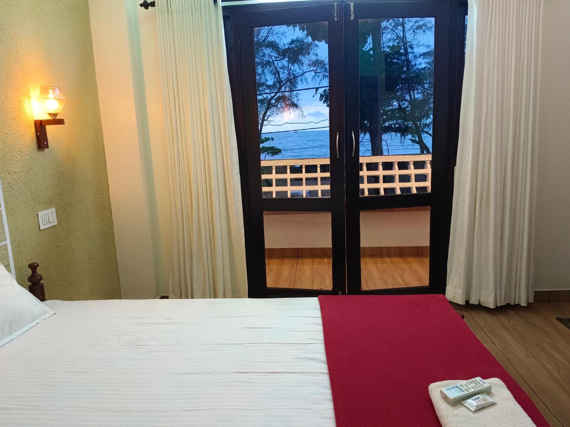 צ'ראי ביץ' Cherai Ocean View Home מראה חיצוני תמונה