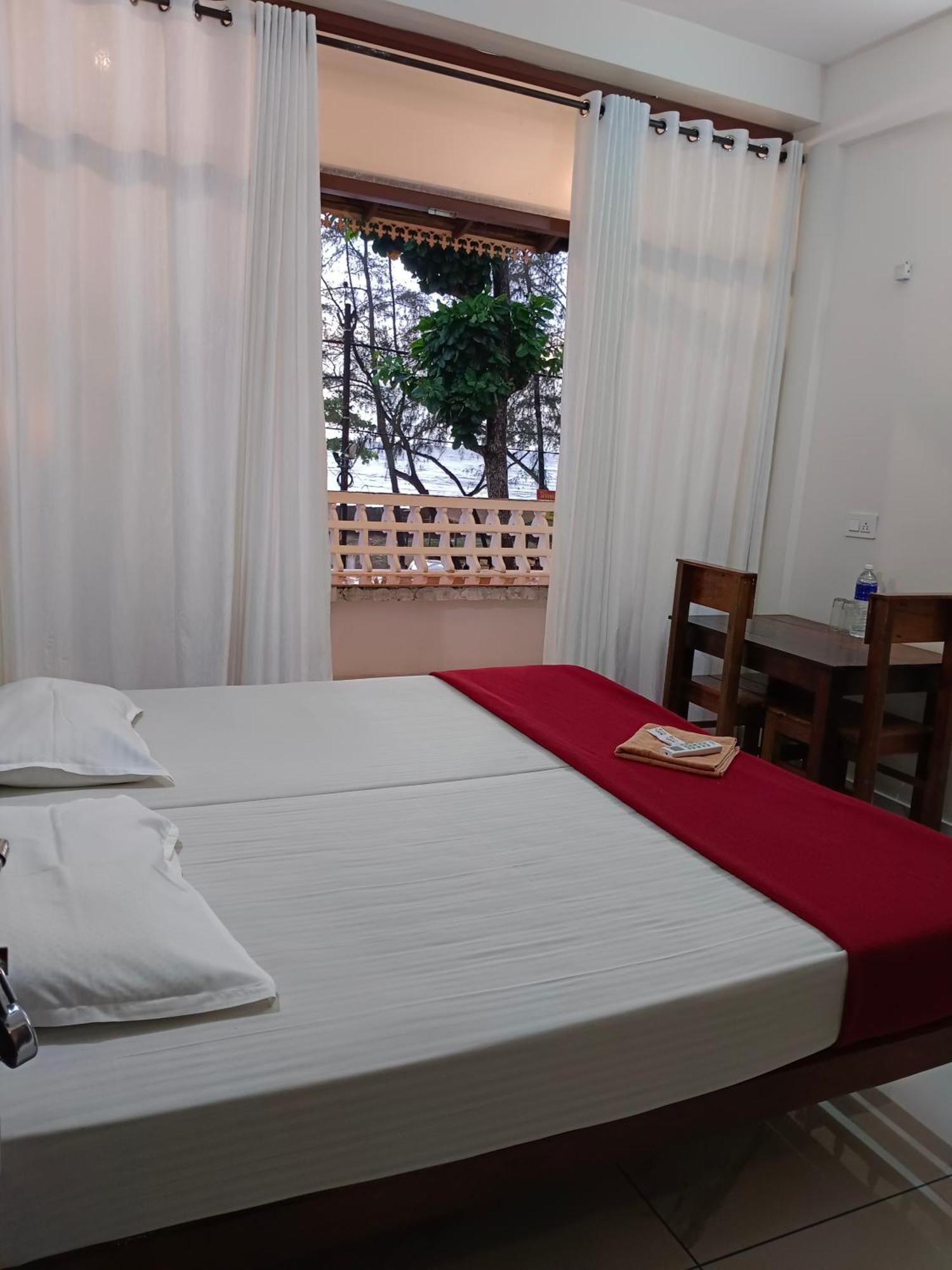 צ'ראי ביץ' Cherai Ocean View Home מראה חיצוני תמונה